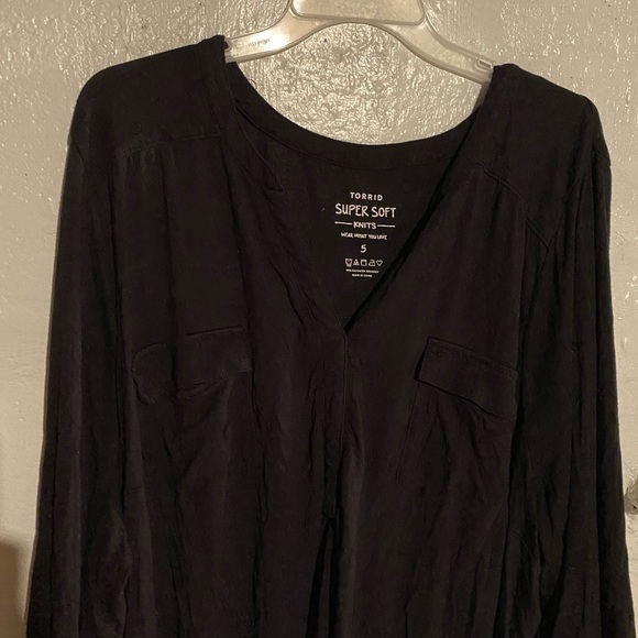 torrid Tops - Women’s long sleeve blouse torrid Tops - Women’s long sleeve blouse